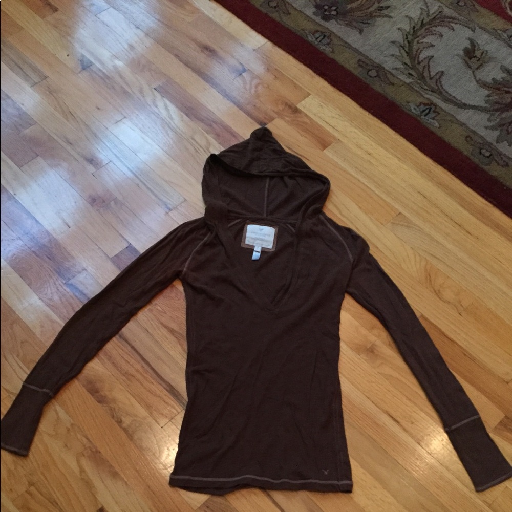Hooded long sleeve shirt